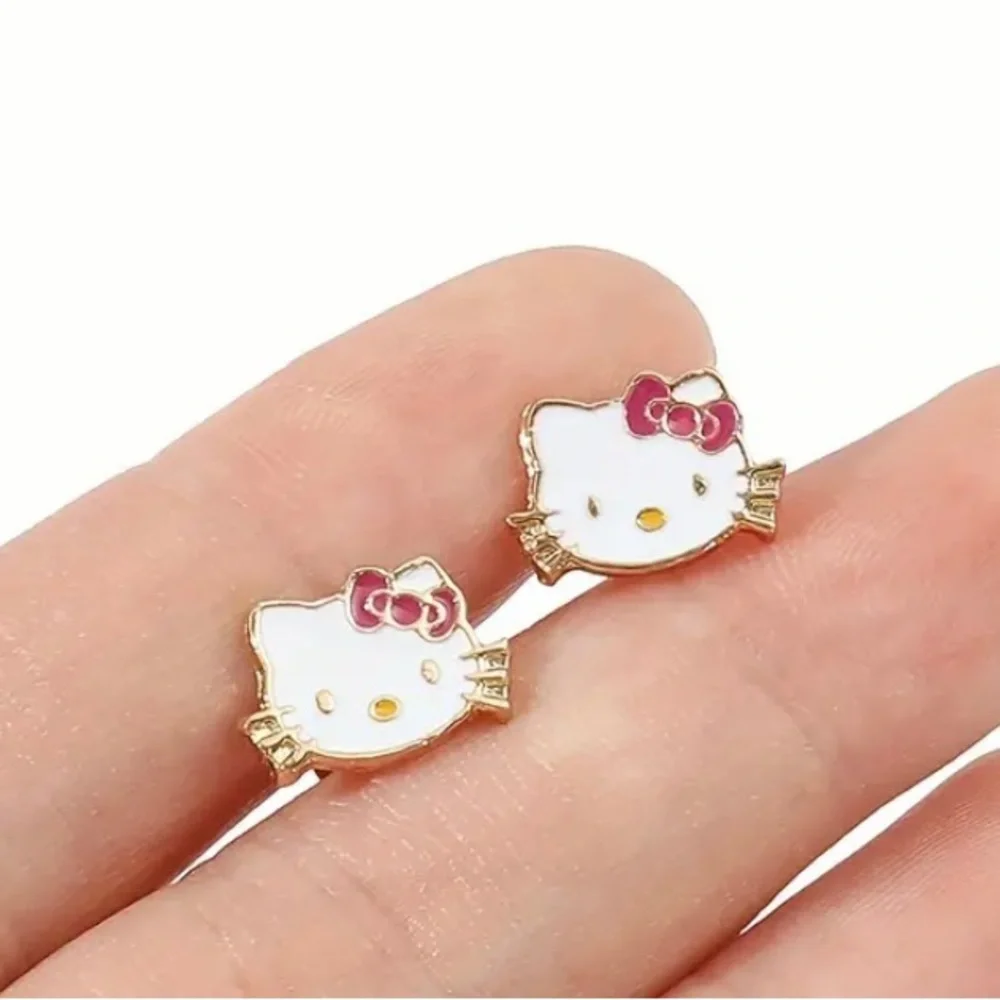 Hello Kitty earrings